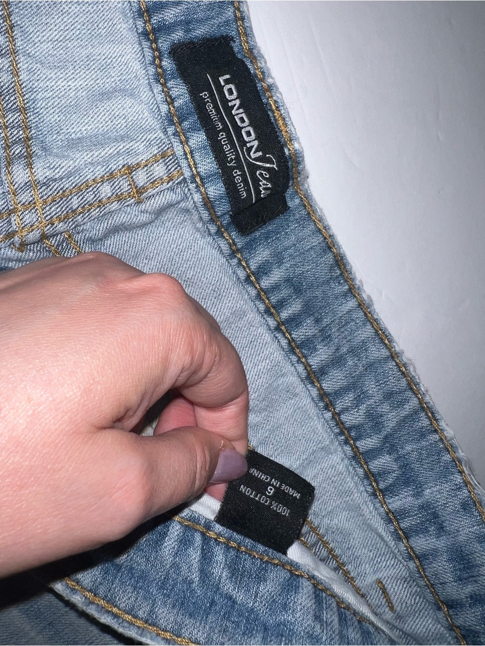 Vintage Y2K London Jeans Shorts - Picture 3 of 8
